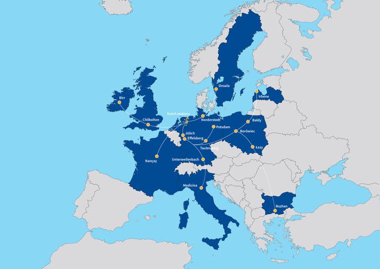 Europäische Kommission hat europäische Forschungsinfrastruktur LOFAR ERIC gegründet.